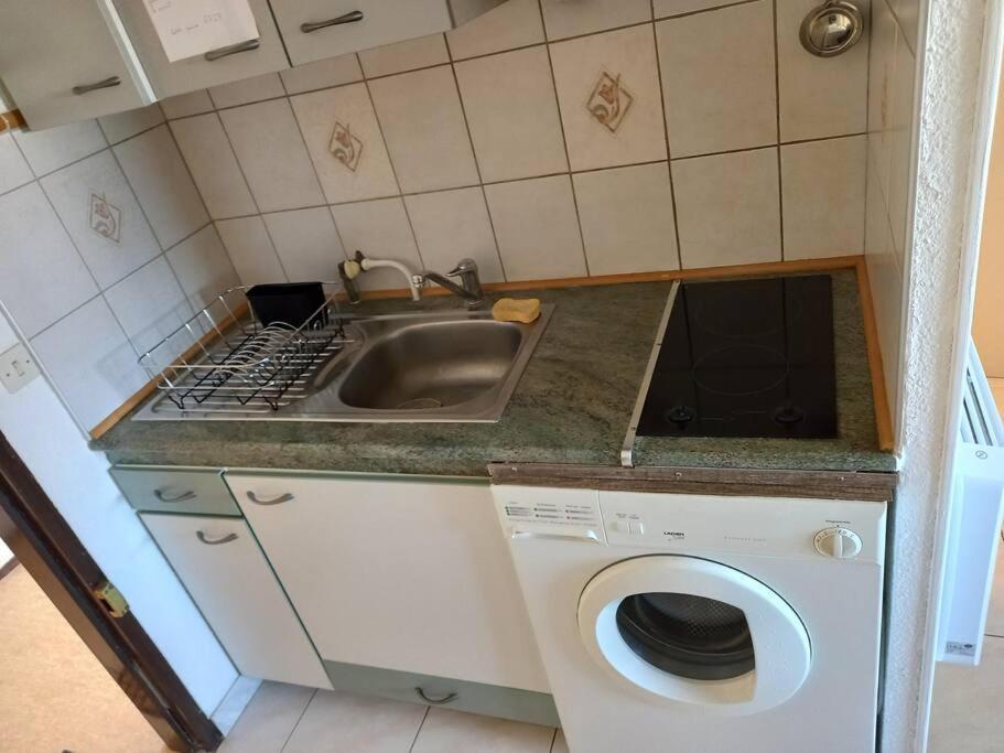 Raisin D'or, T2, Parking, Piscine Apartment